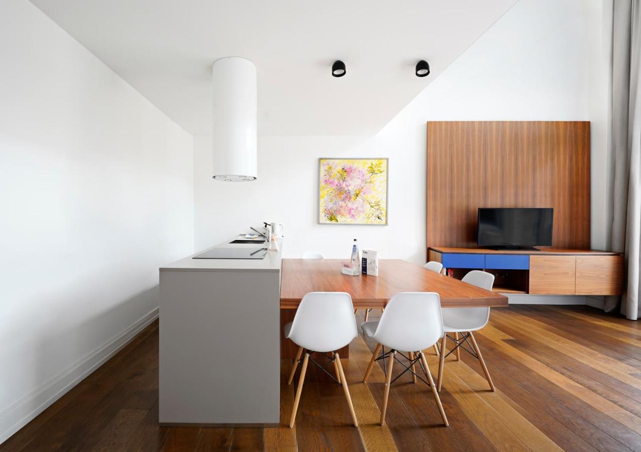 Appartamento Extra Large su 2 Livelli con 1 Camera da Letto, Terrazza e Divano-Letto